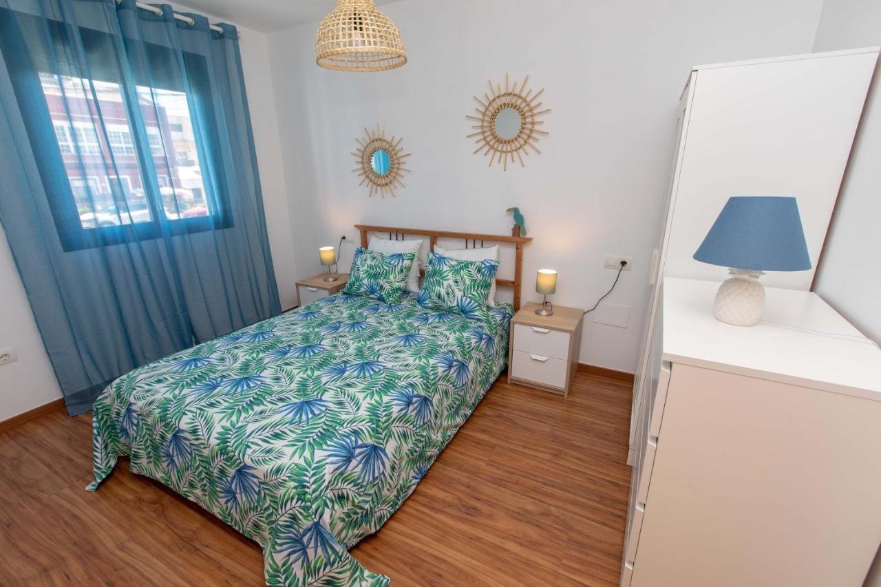 Holidays By The Sea Apartments マラガ エクステリア 写真