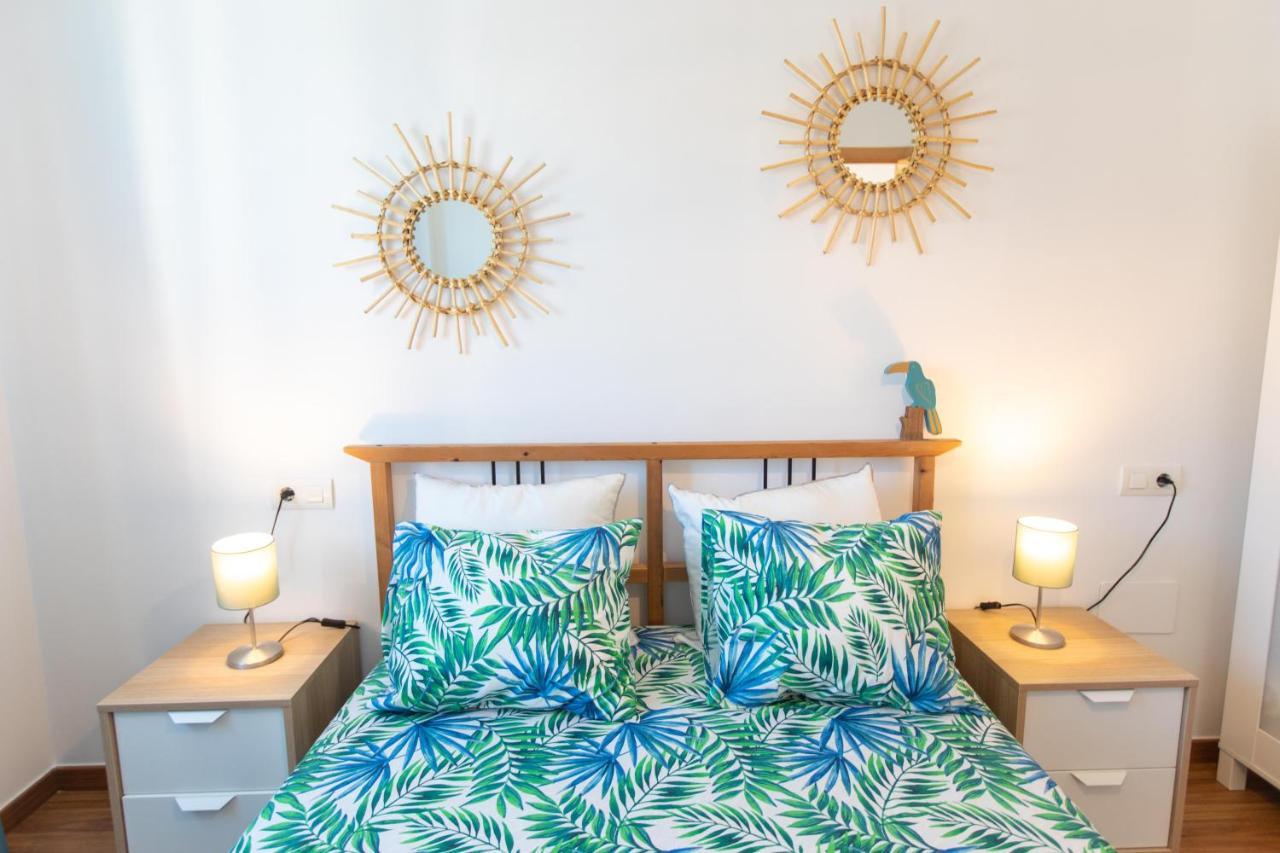 Holidays By The Sea Apartments マラガ エクステリア 写真