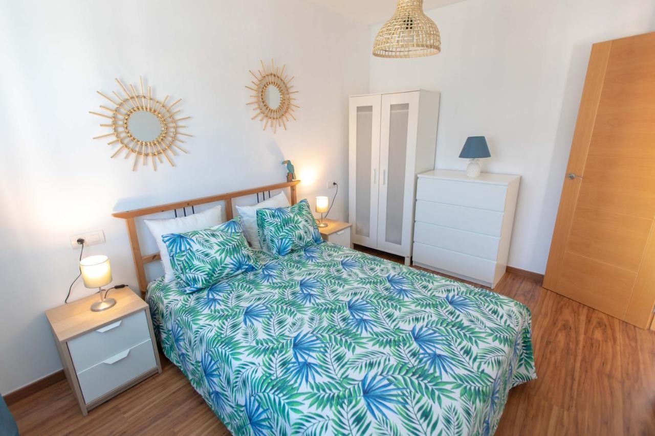 Holidays By The Sea Apartments マラガ エクステリア 写真