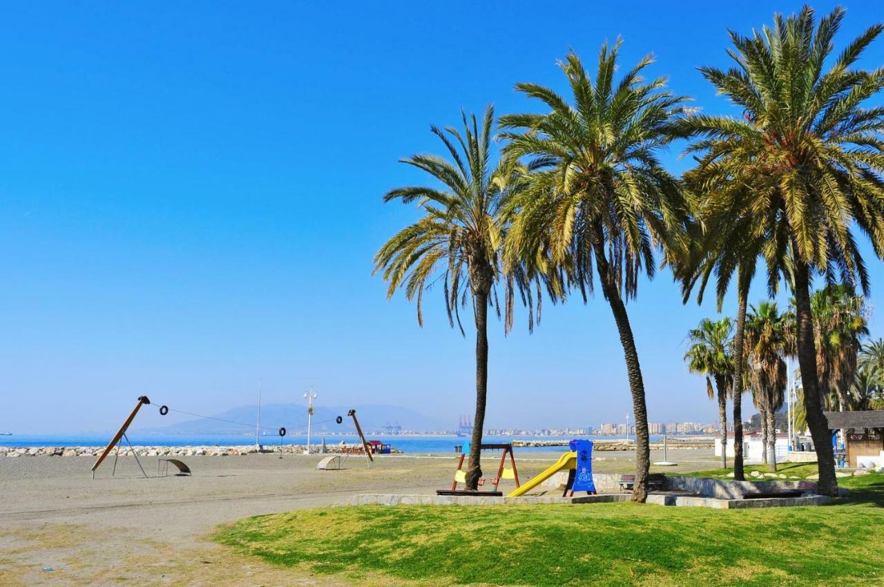 Holidays By The Sea Apartments マラガ エクステリア 写真