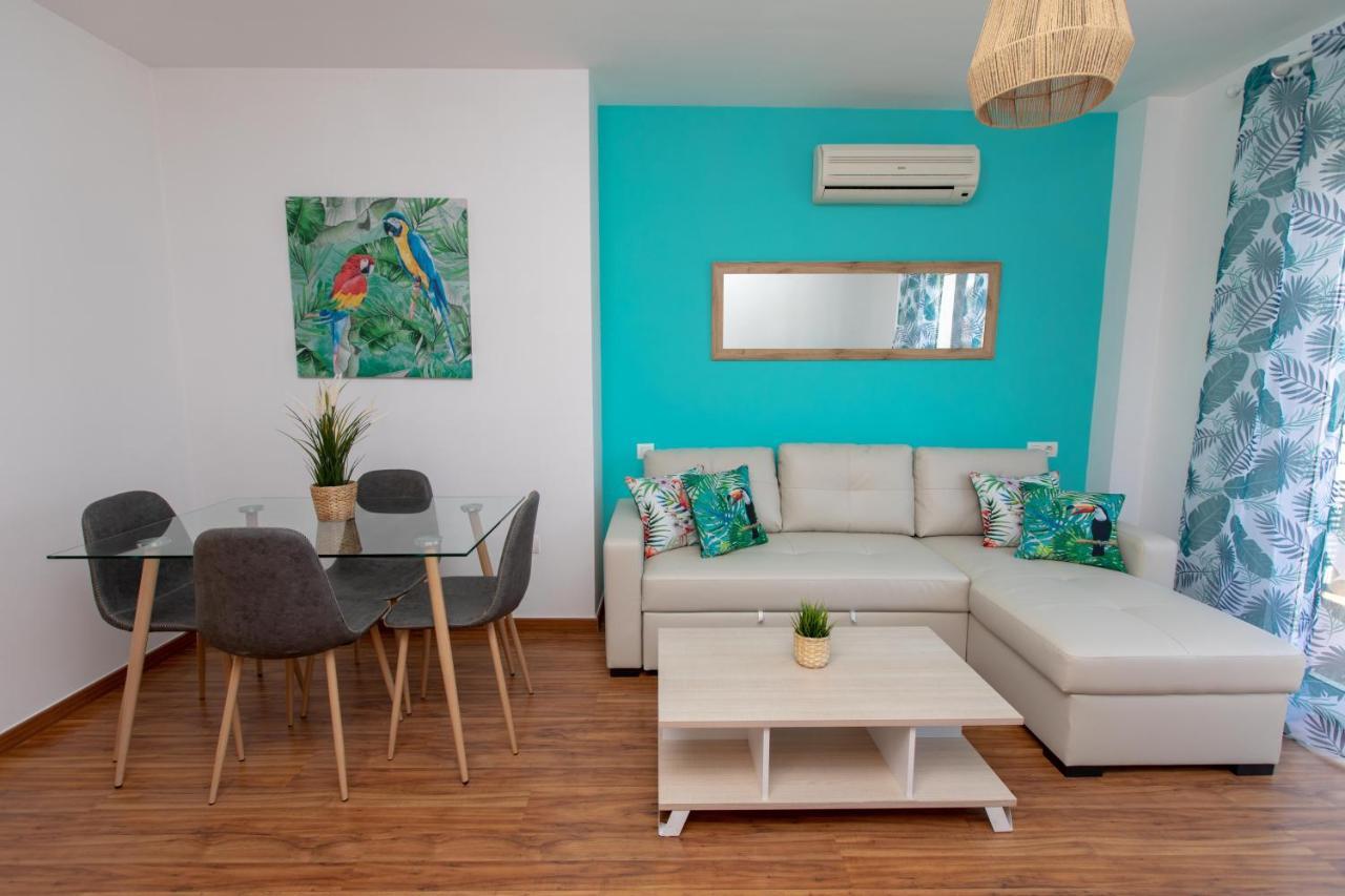 Holidays By The Sea Apartments マラガ エクステリア 写真