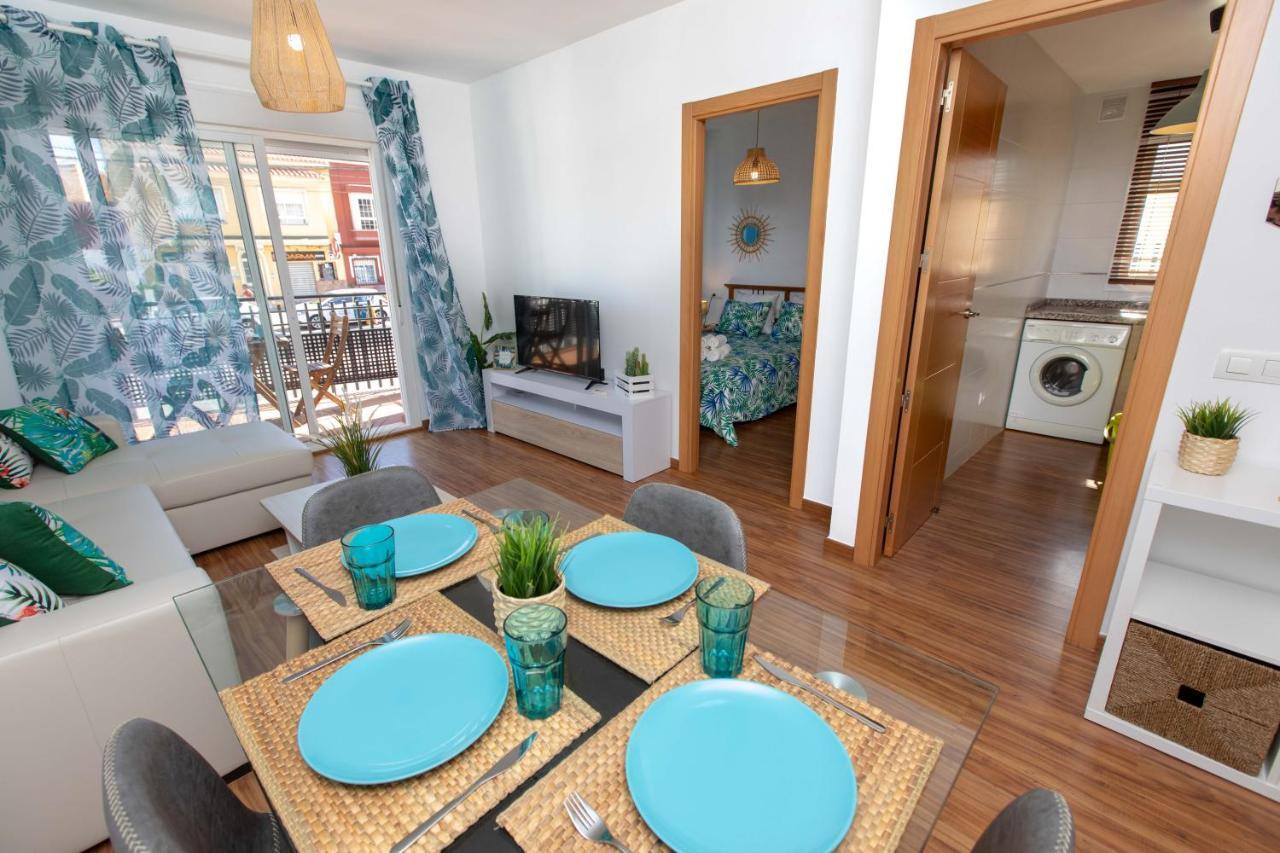 Holidays By The Sea Apartments マラガ エクステリア 写真