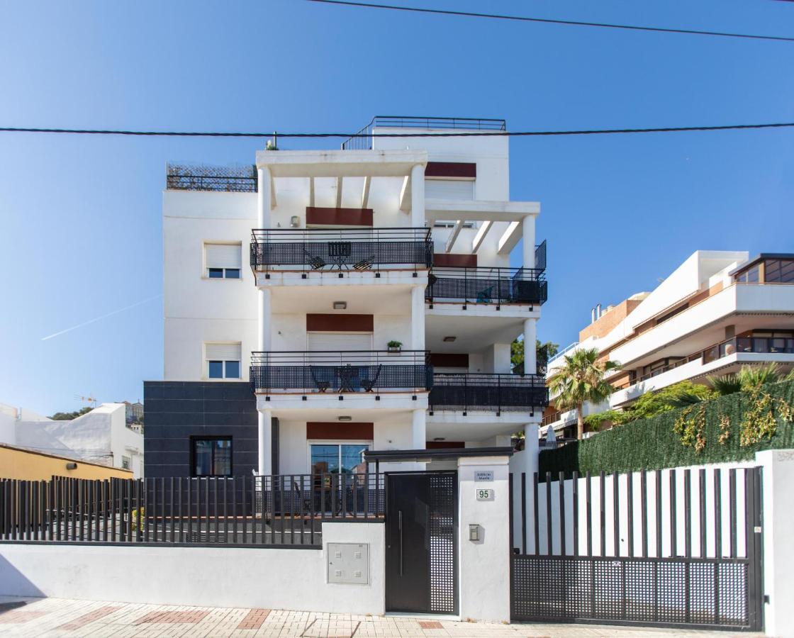 Holidays By The Sea Apartments マラガ エクステリア 写真