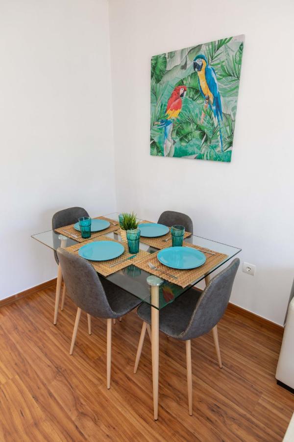 Holidays By The Sea Apartments マラガ エクステリア 写真
