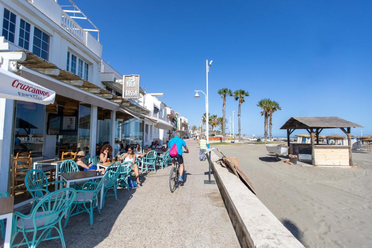 Holidays By The Sea Apartments マラガ エクステリア 写真